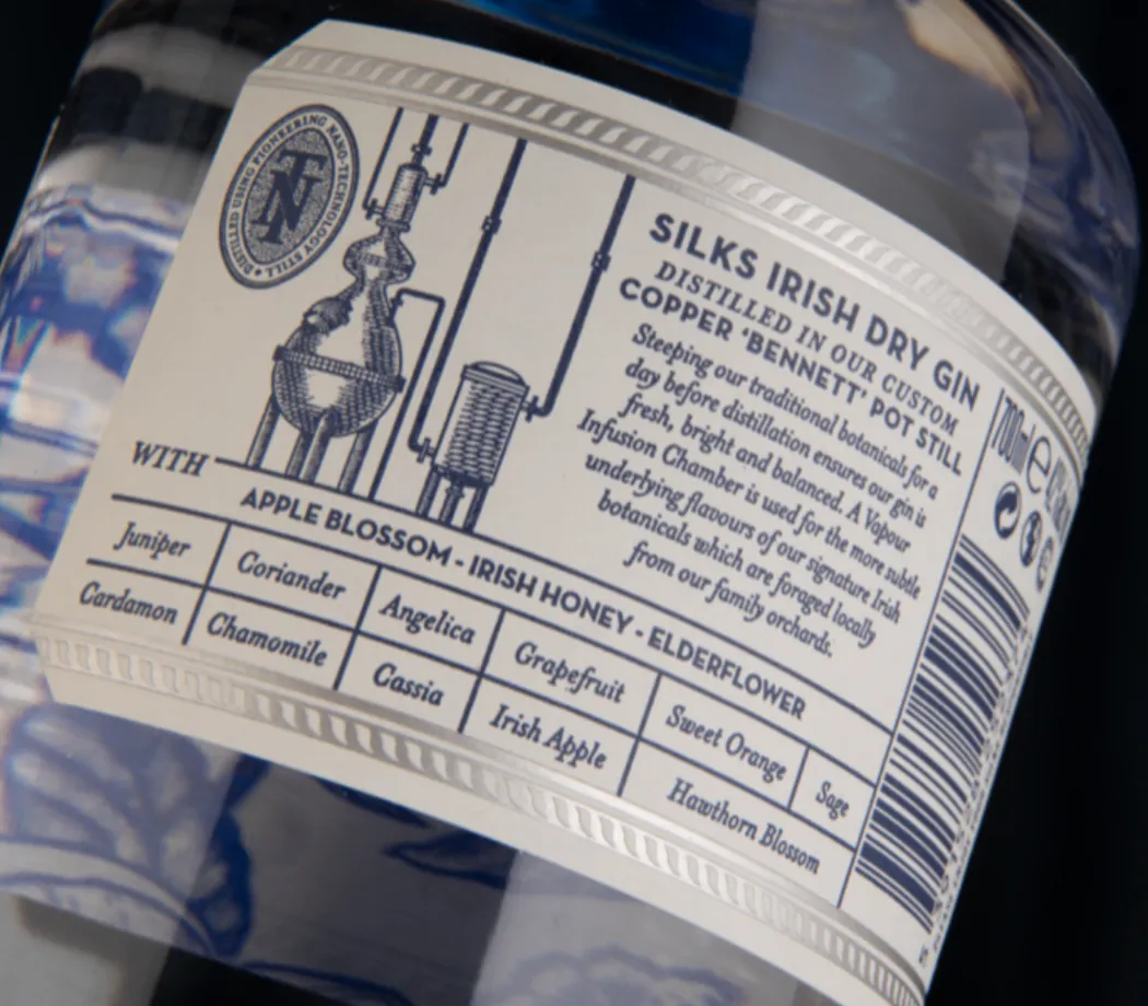 silks gin close up label